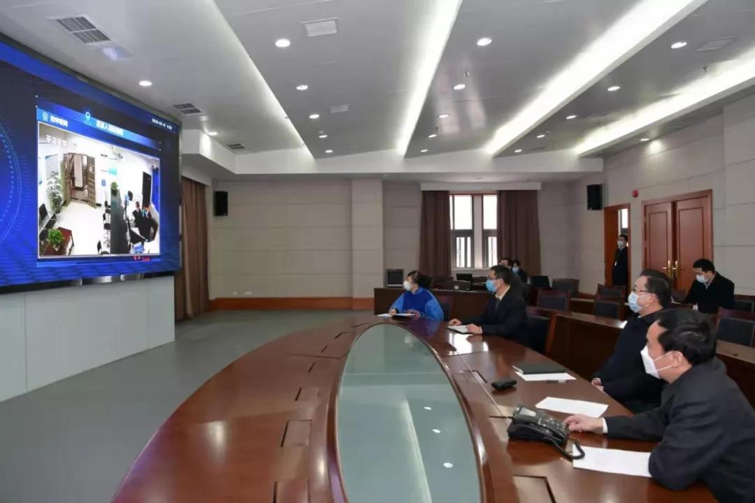 重庆疫情，成因、影响、挑战与应对