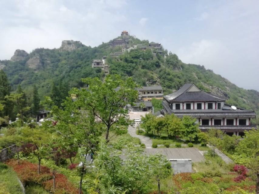 疫情中的光芒，新冠疫情中的英雄人物事迹