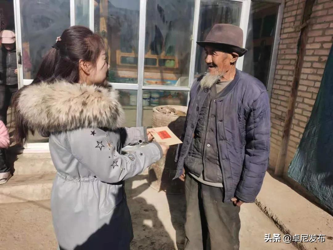疫情中的温暖光芒，不期而遇的感动瞬间
