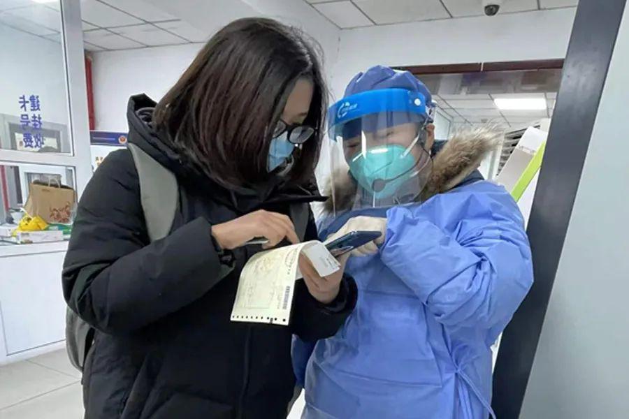 疫情中的温暖守护者，一位普通护士的坚守之旅