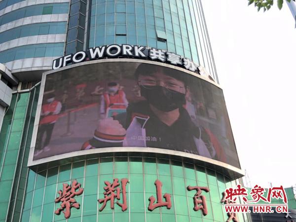 平凡英雄的壮丽篇章，抗击疫情的感人瞬间